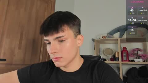 Snapshot of mystic_evan chatting on 26, 11, 2025 Evan Brown online show from 26, 11, 2025