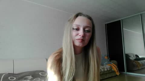 Snapshot of mysticglimmer chatting on 19, 9, 2025 Anika online show from 19, 9, 2025