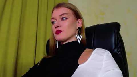 mysticvenus_ online show from 24, 11, 2025