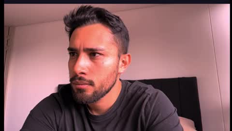 Hi Im Axel online show from 13, 1, 2026