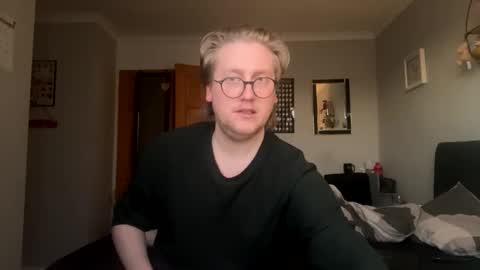 n_ryan98 online show from 25, 3, 2026