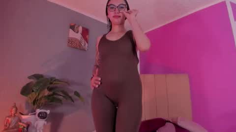 Snapshot of naath_ chatting on 4, 12, 2025 anny online show from 4, 12, 2025