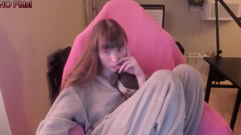 Snapshot of nacmar chatting on 8, 10, 2025 Natalie Marlo online show from 8, 10, 2025
