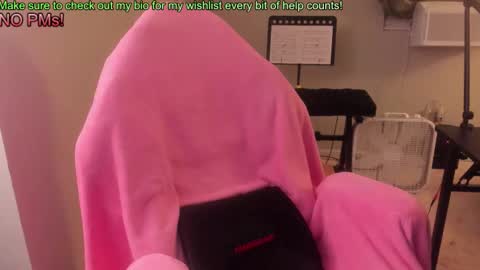 Snapshot of nacmar chatting on 21, 10, 2025 Natalie Marlo online show from 21, 10, 2025