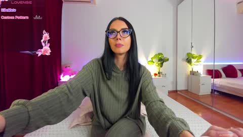 Snapshot of nadeen_ chatting on 6, 12, 2024 Nadia online show from 6, 12, 2024