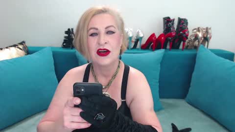 NadiaFemDom online show from 15, 5, 2026