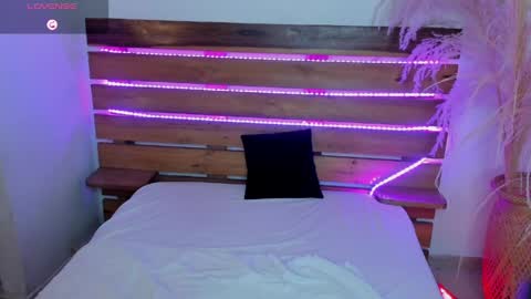 Nadine online show from 8, 4, 2026