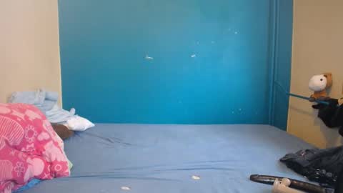 nadinnnea online show from 10, 3, 2025