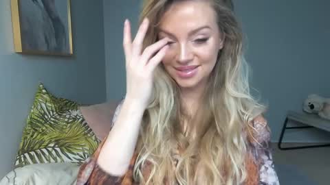 Snapshot of nadyasoft chatting on 2, 1, 2025 Nadyasoft online show from 2, 1, 2025