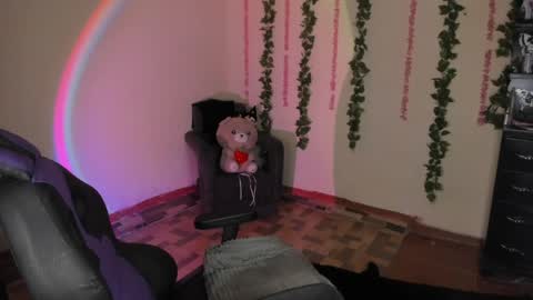 Snapshot of naeniademont chatting on 25, 5, 2026 naeniademont online show from 25, 5, 2026