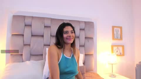Snapshot of nahhiara__ chatting on 8, 10, 2025 nahhiara online show from 8, 10, 2025