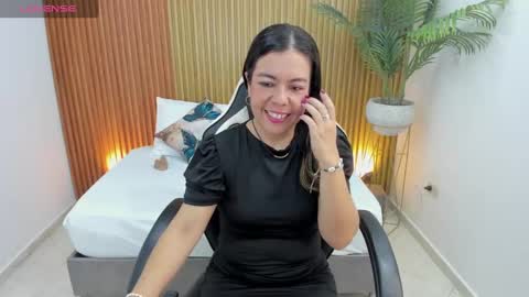 Snapshot of nahia_13 chatting on 31, 1, 2025 N A H I A online show from 31, 1, 2025