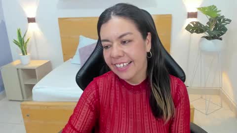 Snapshot of nahia_13 chatting on 8, 2, 2025 N A H I A online show from 8, 2, 2025