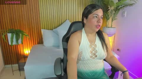 N A H I A online show from 11, 4, 2026