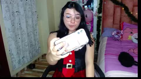nahia cute     only   online show from 24, 12, 2024