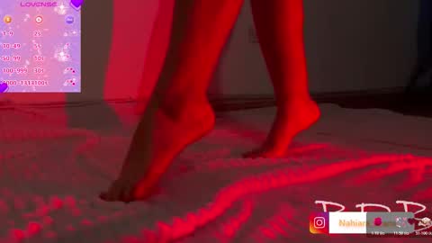 NAHIARA EVANS online show from 25, 3, 2026