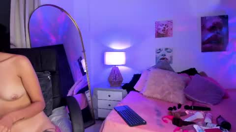 nahiara_santana online show from 9, 7, 2026