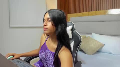 Snapshot of nahiaras_herz chatting on 30, 9, 2025 N A H I online show from 30, 9, 2025