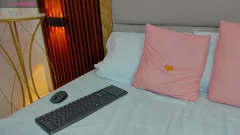 Snapshot of nahiaras_herz chatting on 15, 10, 2025 N A H I online show from 15, 10, 2025