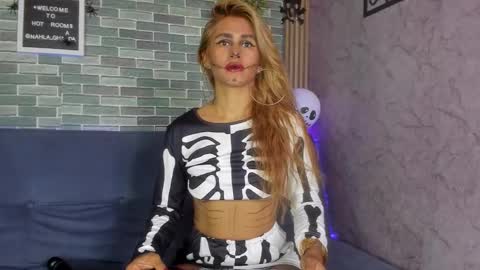 Snapshot of nahlaghaada chatting on 1, 11, 2025 Nahla online show from 1, 11, 2025