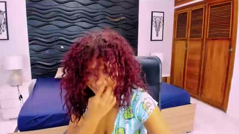 Snapshot of nahomi_tyler chatting on 9, 11, 2025 Nahomy online show from 9, 11, 2025