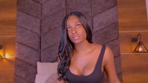  VICTORIA  online show from 6, 11, 2025