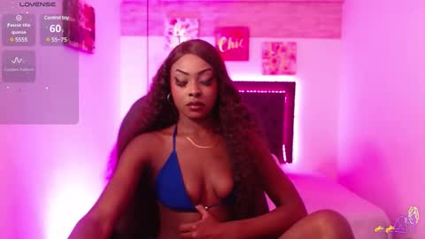 Snapshot of nahomii_hill chatting on 24, 1, 2025 Nahomi online show from 24, 1, 2025