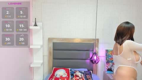 Snapshot of nahomirosse chatting on 18, 12, 2025 SHELBY online show from 18, 12, 2025