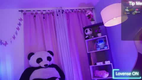 nahomy 2308 online show from 14, 4, 2026