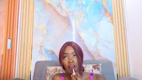 Nahomy  online show from 20, 10, 2025