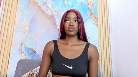 Nahomy  online show from 24, 10, 2025