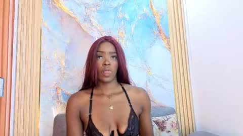 Nahomy  online show from 1, 11, 2025