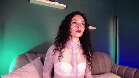 Snapshot of naia_xo chatting on 28, 1, 2025 Ana online show from 28, 1, 2025