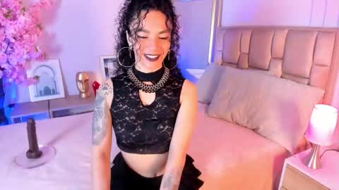 Snapshot of naia_xo chatting on 1, 12, 2025 Ana online show from 1, 12, 2025