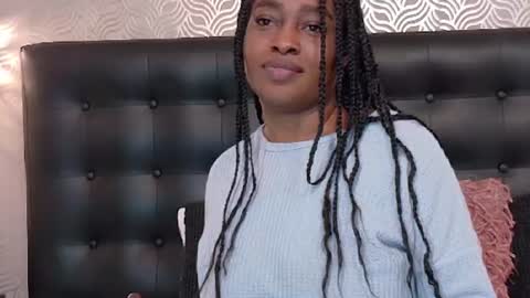 naiaramasson_ online show from 17, 7, 2026