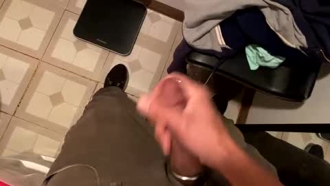 Snapshot of nairda2senoniuq chatting on 5, 1, 2025 nairda2senoniuq online show from 5, 1, 2025