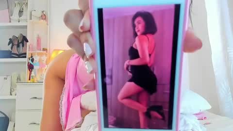 Snapshot of naissha chatting on 19, 10, 2025 Naissha online show from 19, 10, 2025