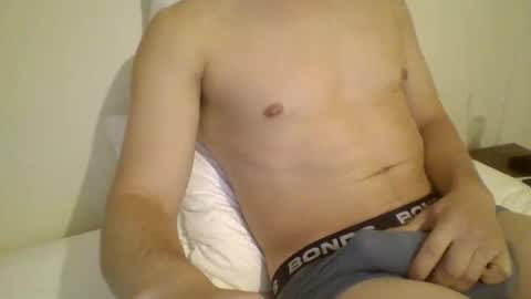 Snapshot of naitruc chatting on 14, 5, 2026 naitruc online show from 14, 5, 2026