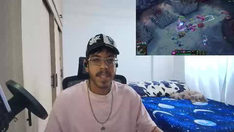 Snapshot of naitsihrc chatting on 22, 11, 2025 Nait online show from 22, 11, 2025