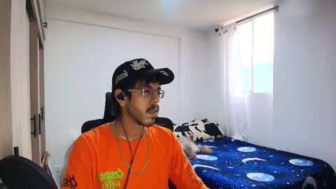 Snapshot of naitsihrc chatting on 24, 11, 2025 Nait online show from 24, 11, 2025