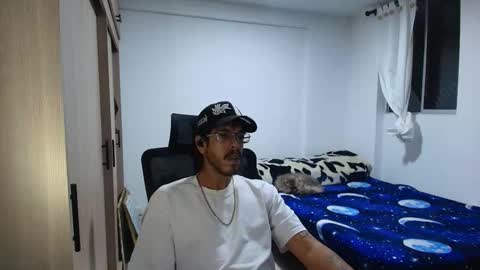 Snapshot of naitsihrc chatting on 26, 11, 2025 Nait online show from 26, 11, 2025