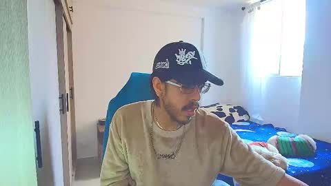 Snapshot of naitsihrc chatting on 14, 12, 2025 Nait online show from 14, 12, 2025