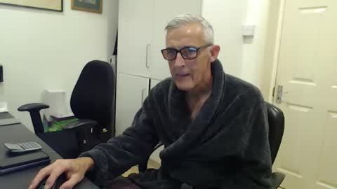 nakedcarpenteruk online show from 20, 12, 2025