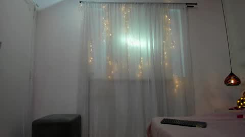 nalamittens online show from 12, 2, 2025