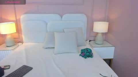 Namii Dexter  online show from 30, 4, 2026