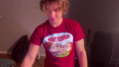 Snapshot of namiraaxel chatting on 23, 12, 2024 Georges online show from 23, 12, 2024