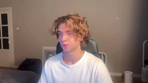 Snapshot of namiraaxel chatting on 13, 1, 2025 Georges online show from 13, 1, 2025