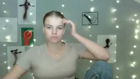 Snapshot of nana_new chatting on 17, 9, 2025 Nana online show from 17, 9, 2025