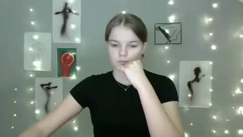 Snapshot of nana_new chatting on 28, 9, 2025 Nana online show from 28, 9, 2025