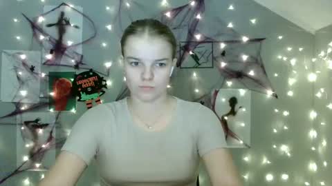 Snapshot of nana_new chatting on 10, 10, 2025 Nana online show from 10, 10, 2025